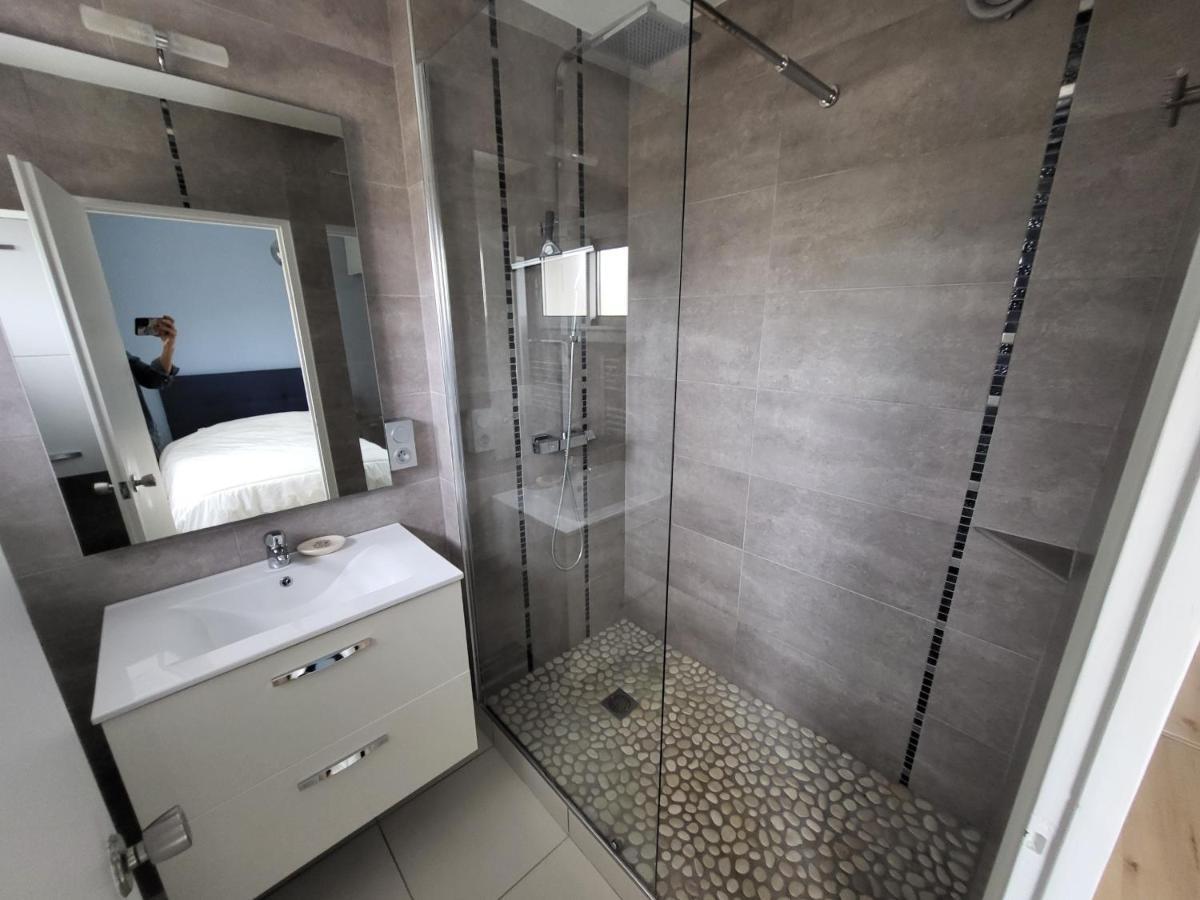 Appartement T2 Face Plage Avec Balcon, Cuisine Equipee Et Tv - Fr-1-92-908 Les Sables-d'Olonne Exterior photo
